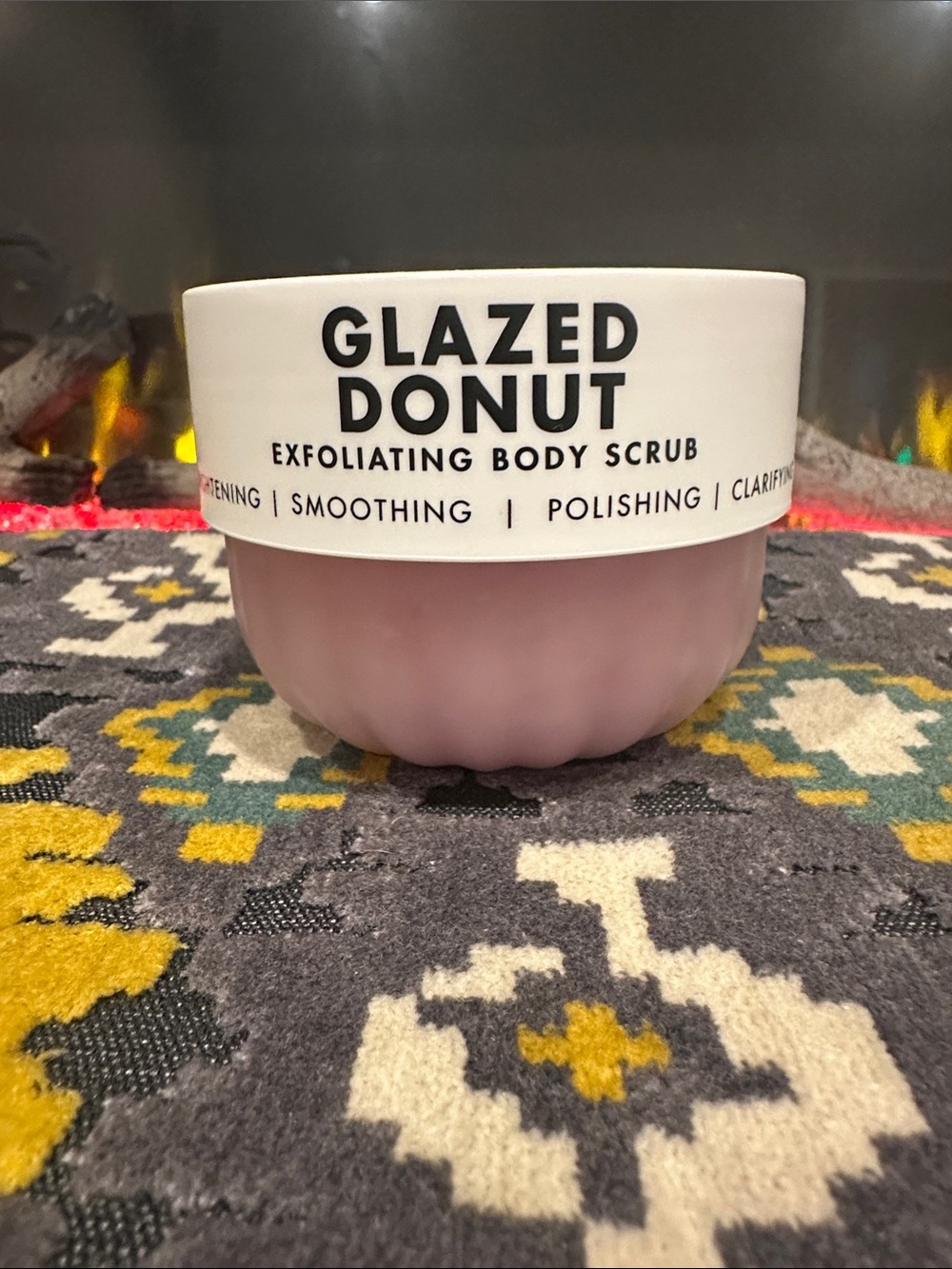 TRULY Glazed Donut Exfoliating Body Scrub — Light Pink & White